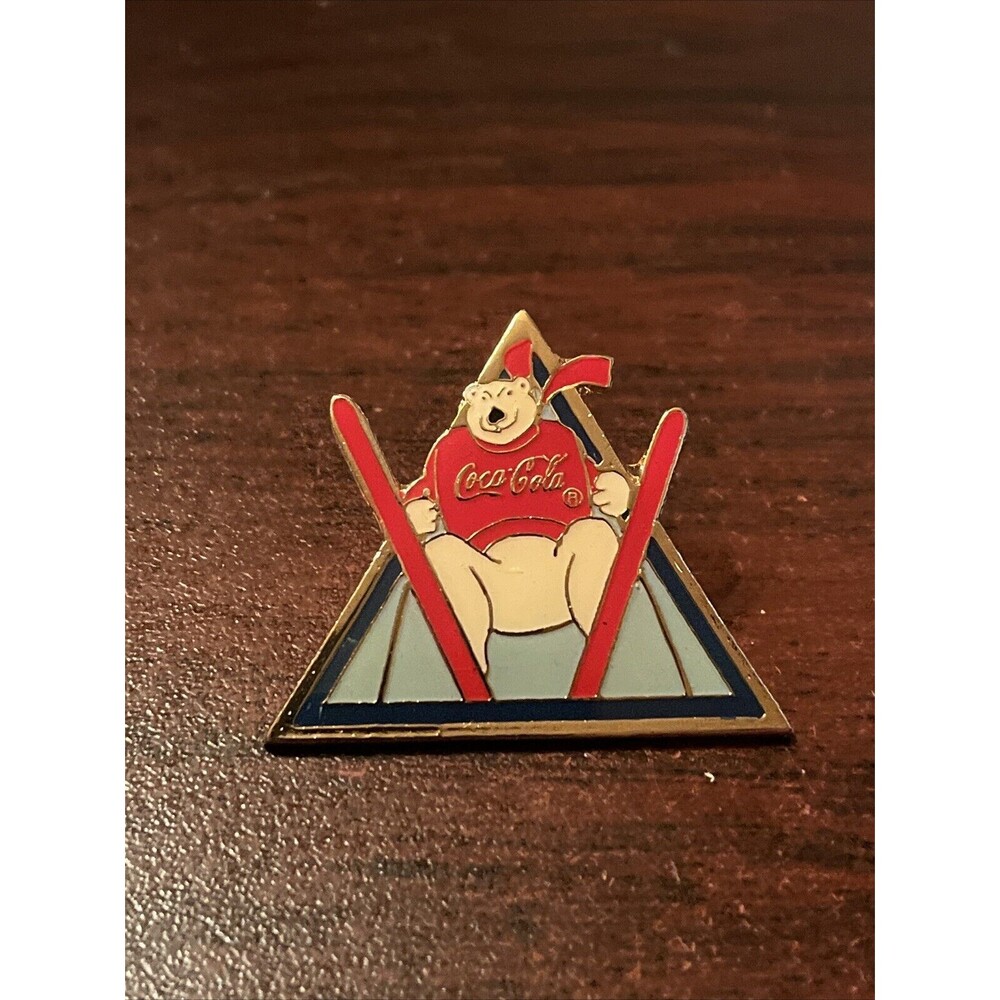 Coca-Cola Coke Polar Bear Winter Skiing Lapel Pin‎